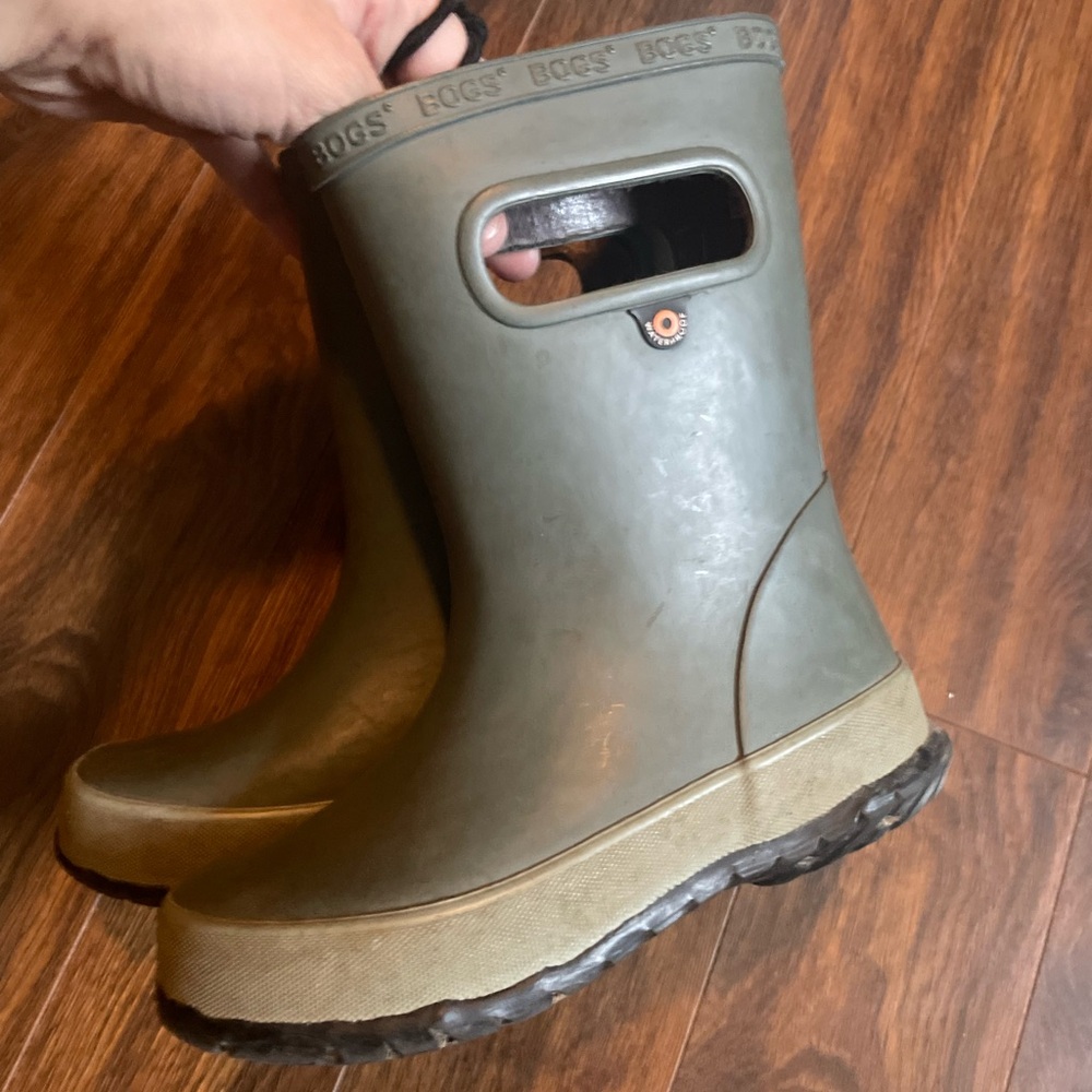 BOGS Green and Tan Rain Boots